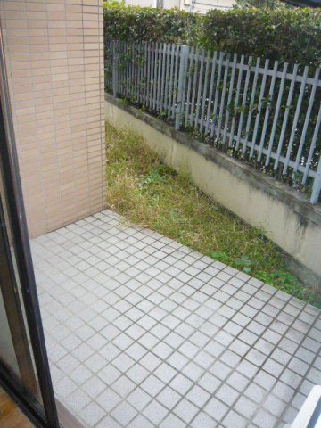 ソルクレスト高円寺0103号室 庭