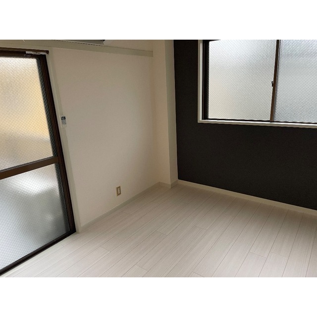 メゾン鶴間203号室 リビング