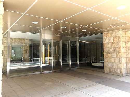 ライオンズ平井グランフォート エントランス外観　※2025年4月撮影