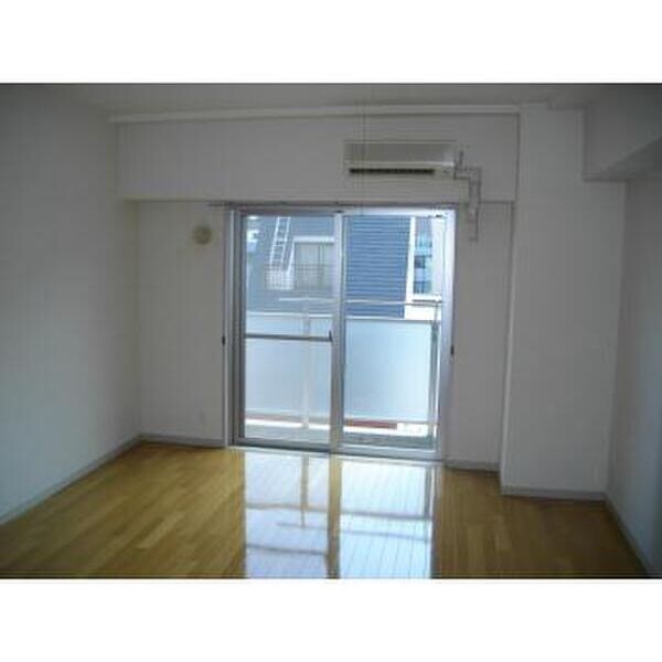 浅草参番館 リビング