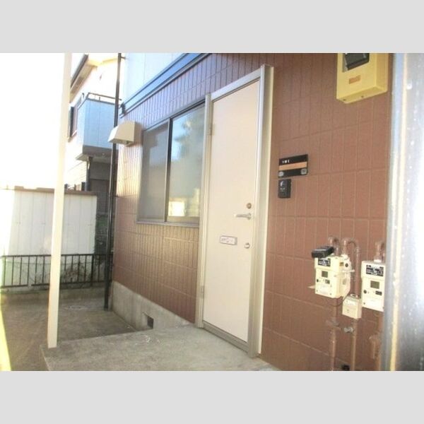 ドミール西都賀 玄関