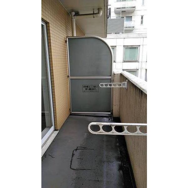 メゾン・ド・ヴィレ市ヶ谷 バルコニー