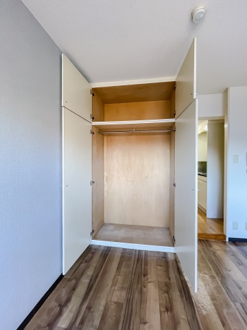 スカイコート横浜大口第２403号室 収納