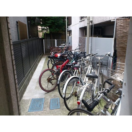 パーソネージュ目黒不動前第１0305号室 駐輪場