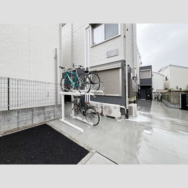 セレスティア堀切 駐輪場