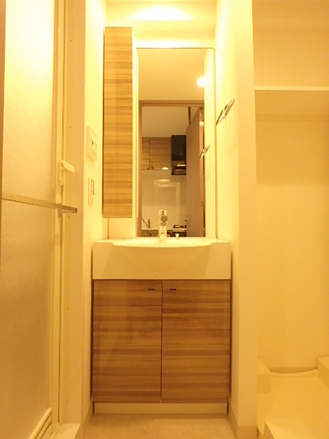 ガーラ新横浜グランドステージ10階 使いやすい洗面所です