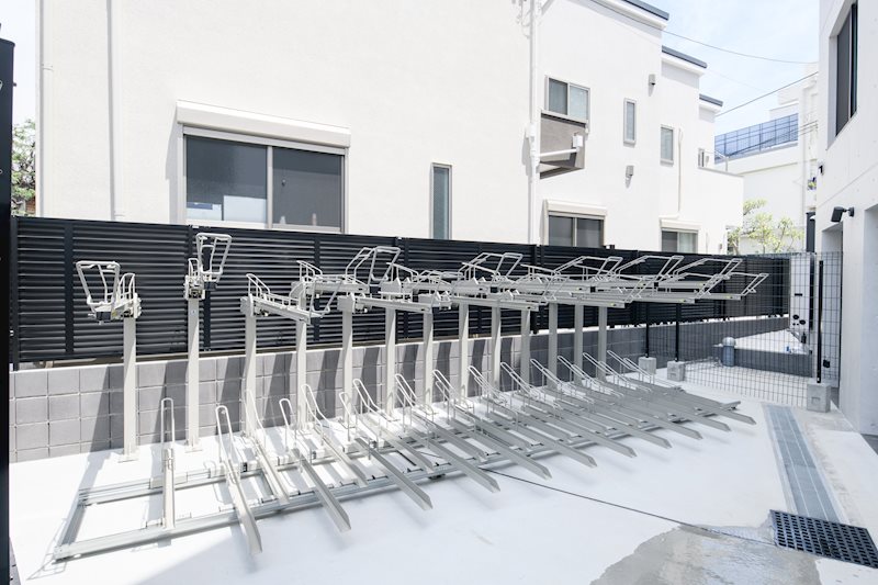 ラクラス中野弥生町2階 駐輪場