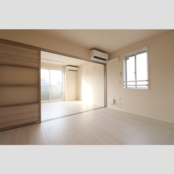 コンフォート横浜緑202号室 リビング