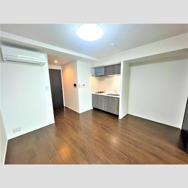 プライマル片瀬江ノ島 玄関