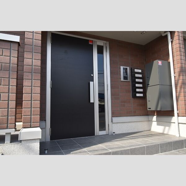 トリア　テュラー102号室 エントランス