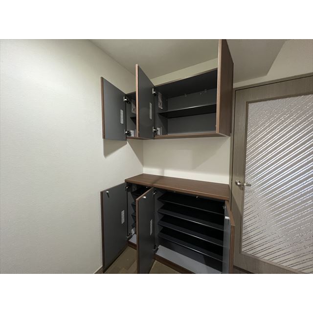 ヴィルヌーブ(Ville Neuve)103号室 下駄箱＆収納あり