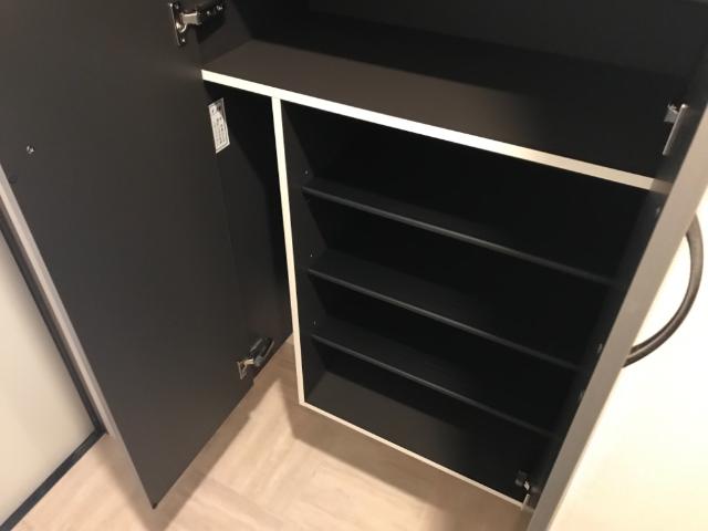 ルピナス 下駄箱