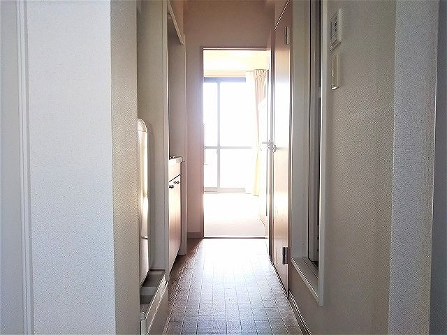 レオパレスアウトゥーノ304号室 玄関