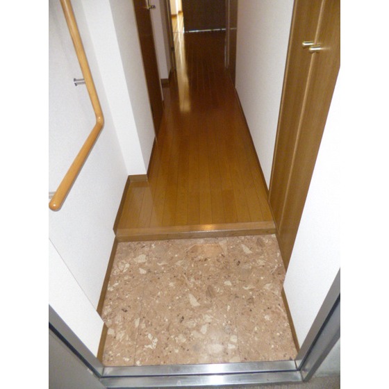 パルウッド両国 手摺付の玄関