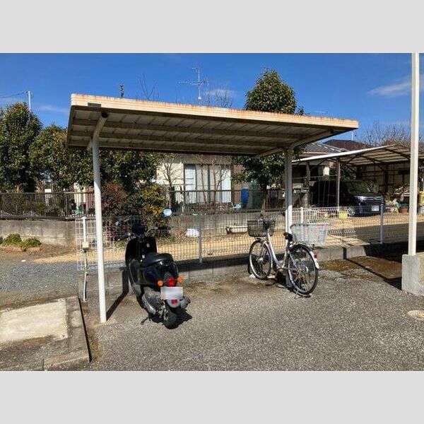 グレイスクレール 駐輪場