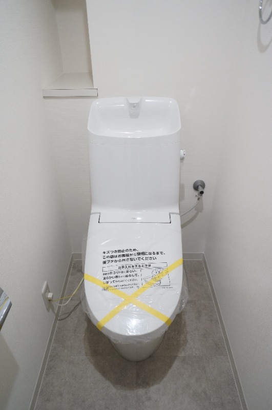 T’s garden横浜岸根公園3階 トイレ