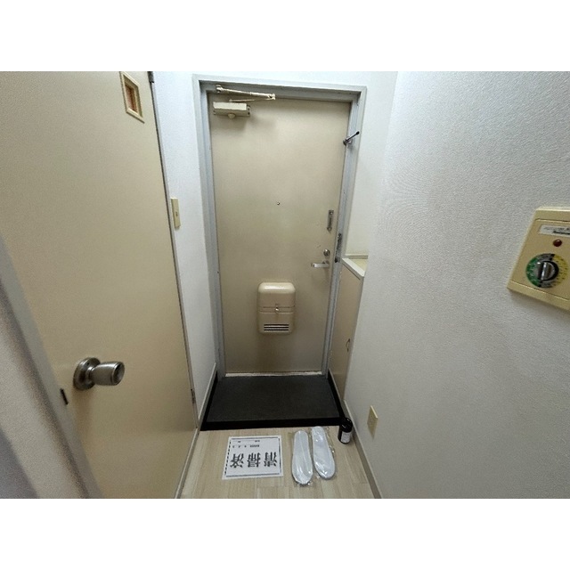 タリーハイム太田窪 玄関