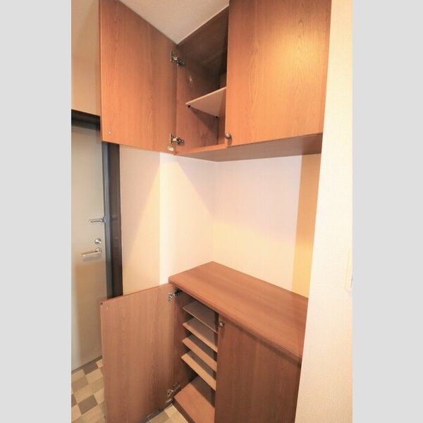 リヴェール滝山 シューズボックス