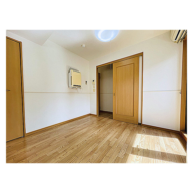 コスモリード大森町0201号室 リビング