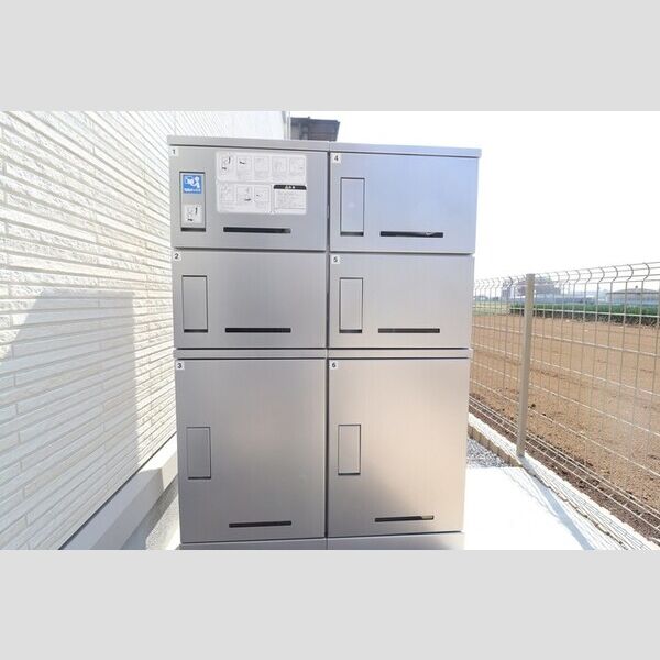 カンパーナ101号室 宅配ボックス