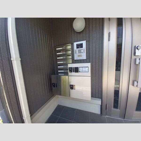 ロイヤルヒル共栄　Ⅰ 宅配ボックス