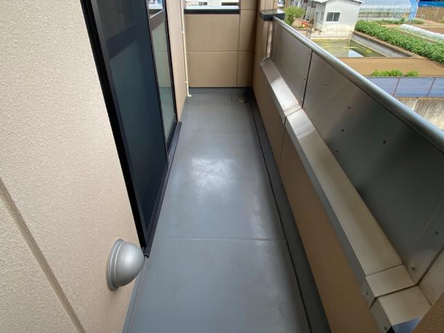 スカイパークオキツカ301号室 ベランダ