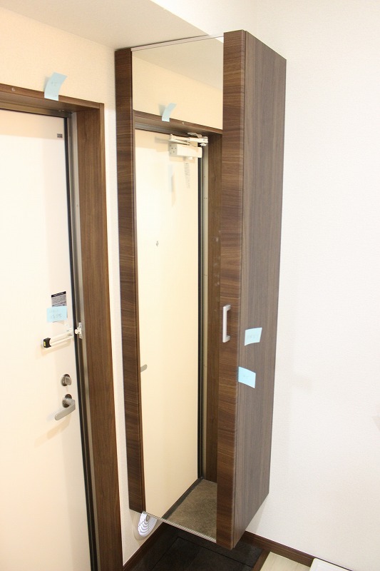 ウィステリア　ガーデン2階 玄関