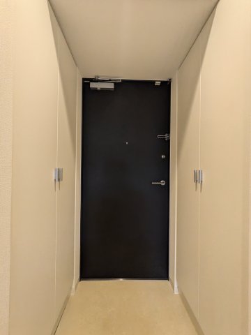 ガーデン板橋氷川町 玄関