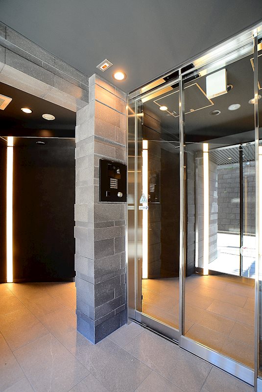 グランドコンシェルジュ池袋本町ウエスト1階 エントランス