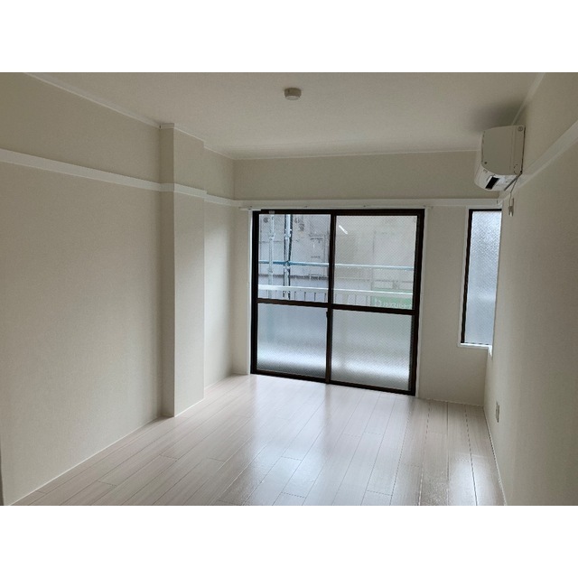 第一登美ビル リビング