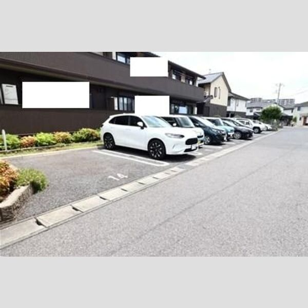 ブリエ　Ⅱ 駐車場