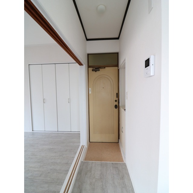 パールコーポ202号室 玄関