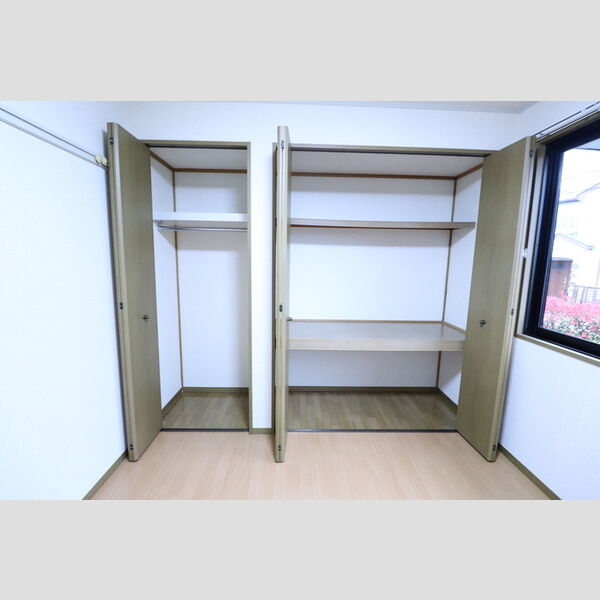 プレミール クローゼット・物入れ