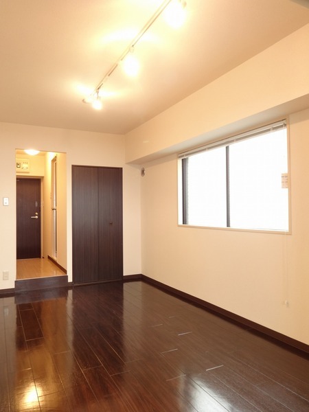 アポーラ中野 リビング