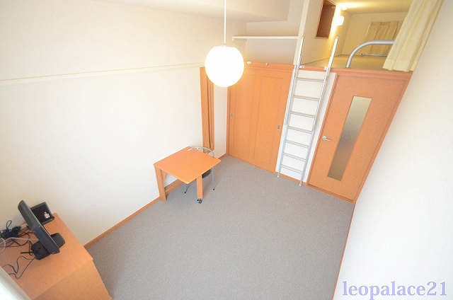 レオパレスルーミナス　Ａｙａ206号室 寝室