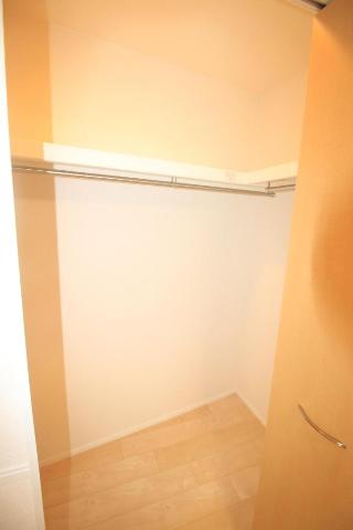 メゾン・ボヌール　大泉学園303号室 洋室収納