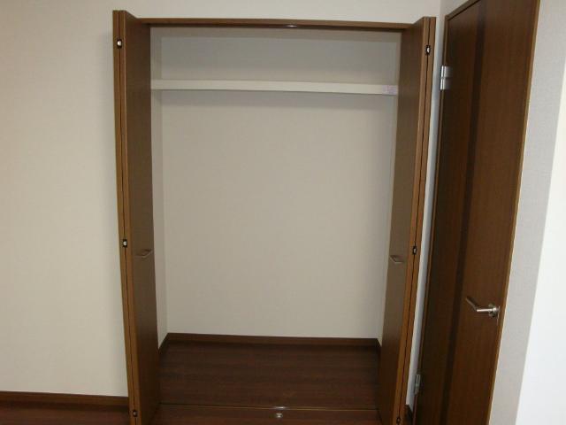 クレスト205号室 クローゼット
