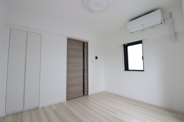 GENOVIA花月総持寺0503号室 リビング