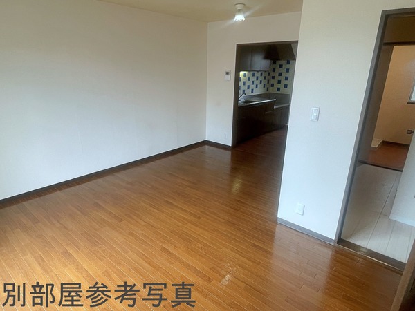 メゾン・ミキ リビング