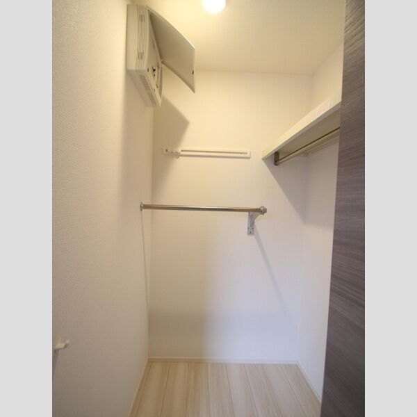 プレシャス富士見205号室 収納