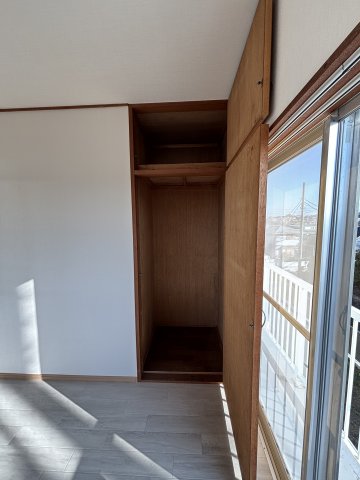 片瀬山戸建0001号室 収納