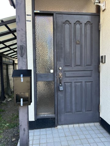 二俣尾戸建 玄関ドア
