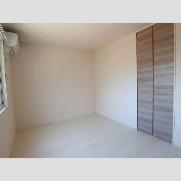 ディアコート105号室 洋室