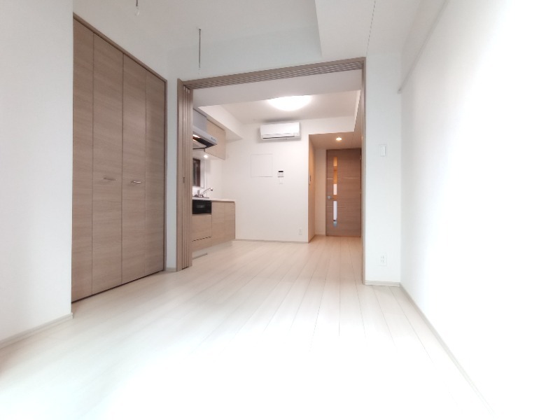 クレイシア秋葉原ラグゼスウィート リビング