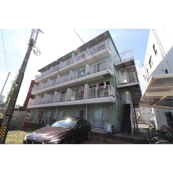 エステートピア・ルリ303号室 外観