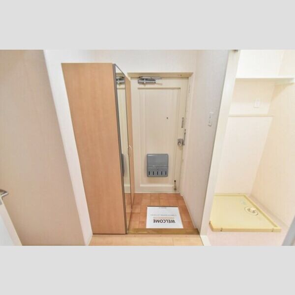 ハビテーションWADA 玄関