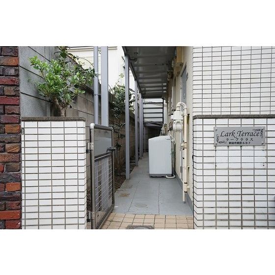 ラークテラス エントランス