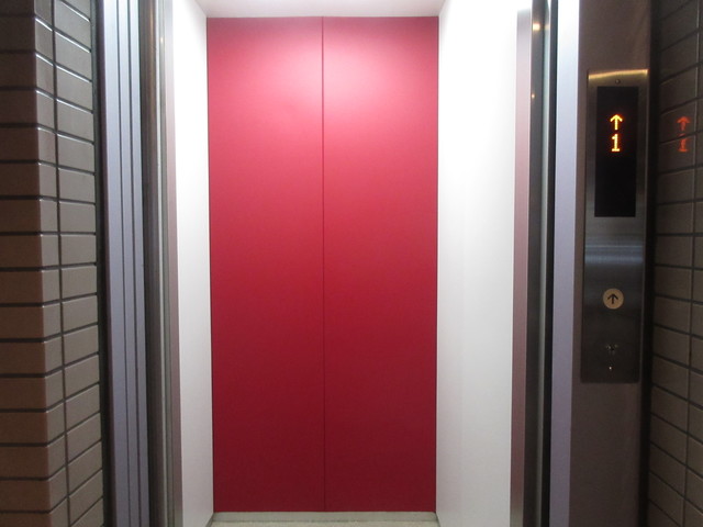 ベルデ中目黒0501号室 エレベーター内