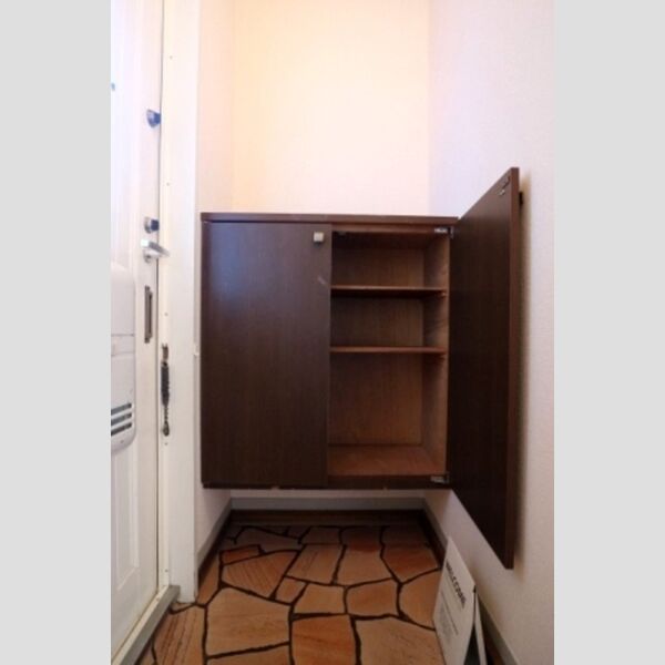 パールハイツ米村26103号室 シューズボックス