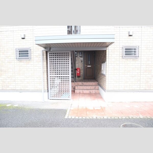 グリーンフィールズ　A/BB103号室 エントランス